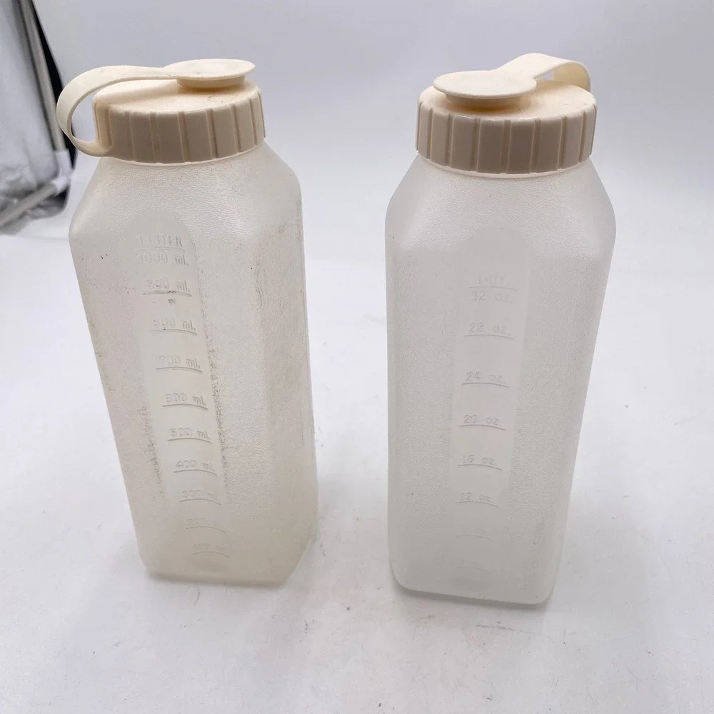 Rubbermaid 2467 1 Quart Juice Mixer Storage Bottle Lot of 2 Clear Plastic VTG